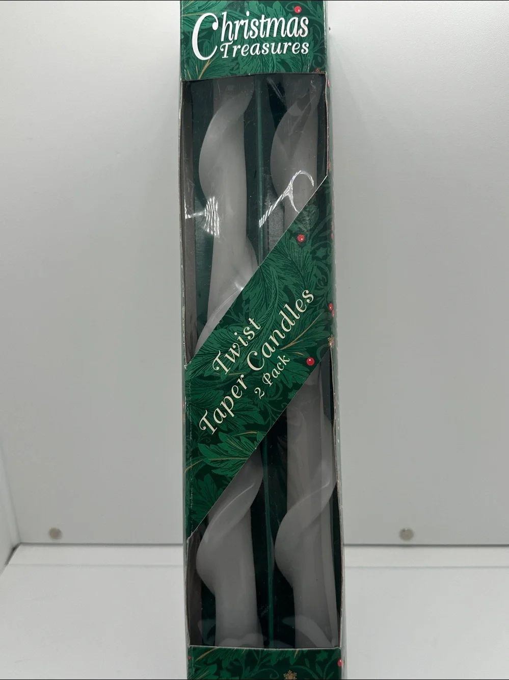 Vintage Christmas Treasures Twist Taper 12” Candles pack of 2
Made in Hong Kong - Picture 10 of 10